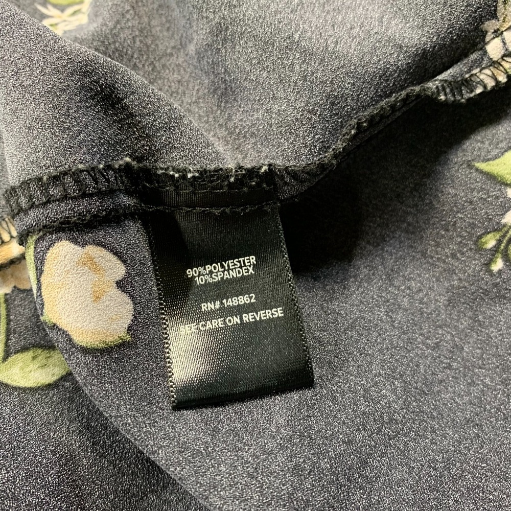 TORRID Blouse Womens Size 4 / 4X Top Floral Black - Picture 8 of 8